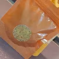 سیر سرخ شده طلایی عمده 1000 گرمی ویهان بدون بسته بندی