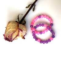 یک جفت دستبند سنگ رزینی صورتی بنفش (رنگ ثابت)