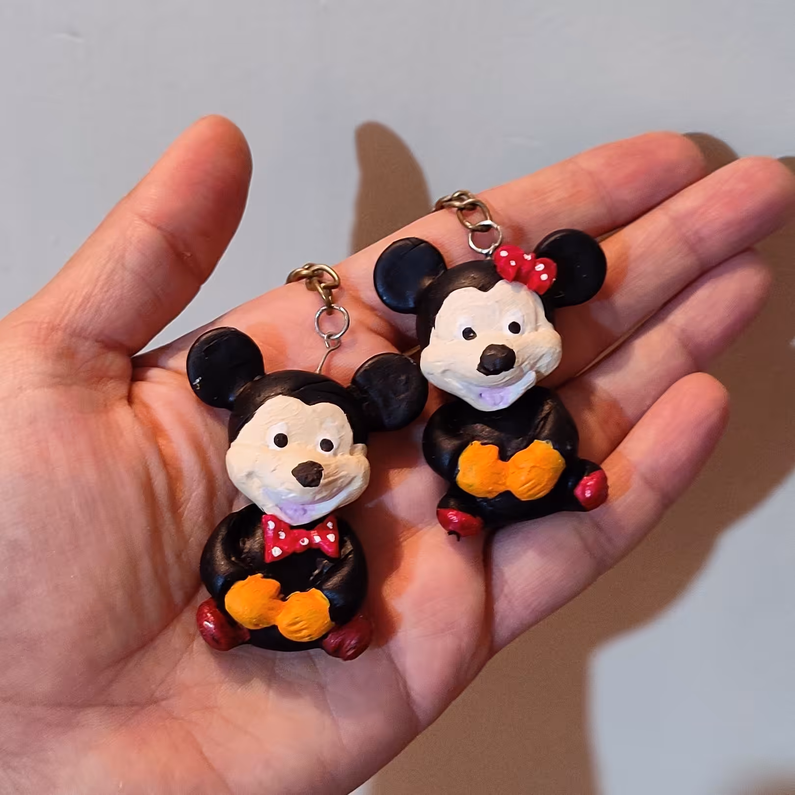 جا سوییچی میکی موس دوتایی ساخته شده از خمیر پلیمری آرتینا