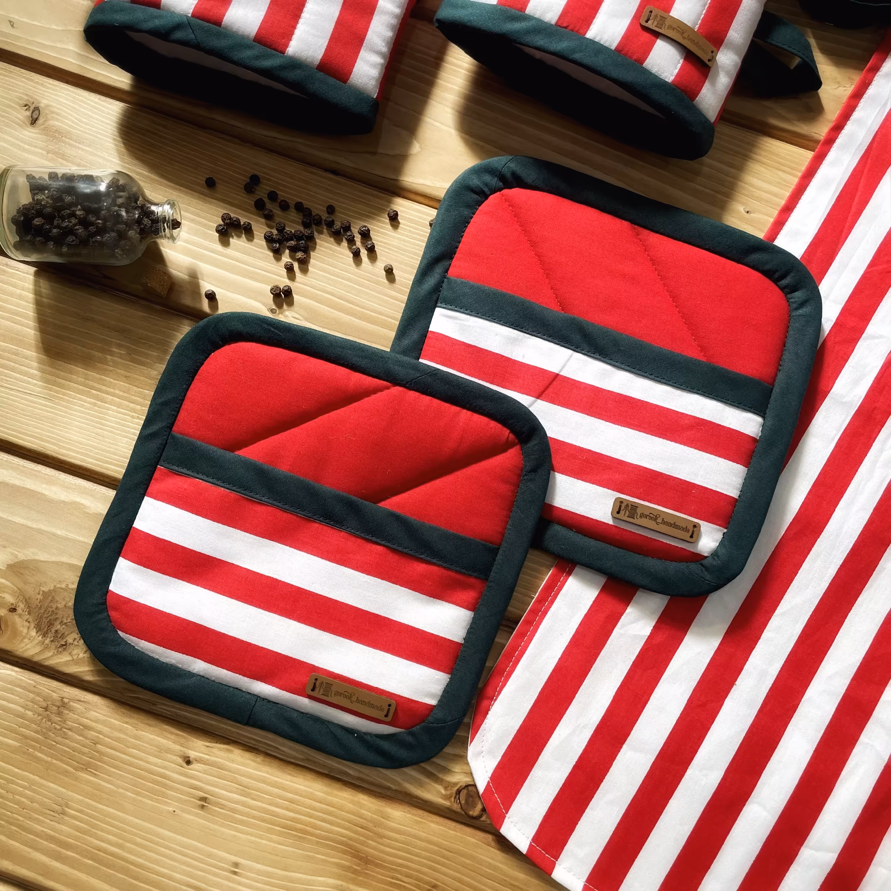 دستگیره مربع جیب‌دار دور نوار اریب (سایز18)