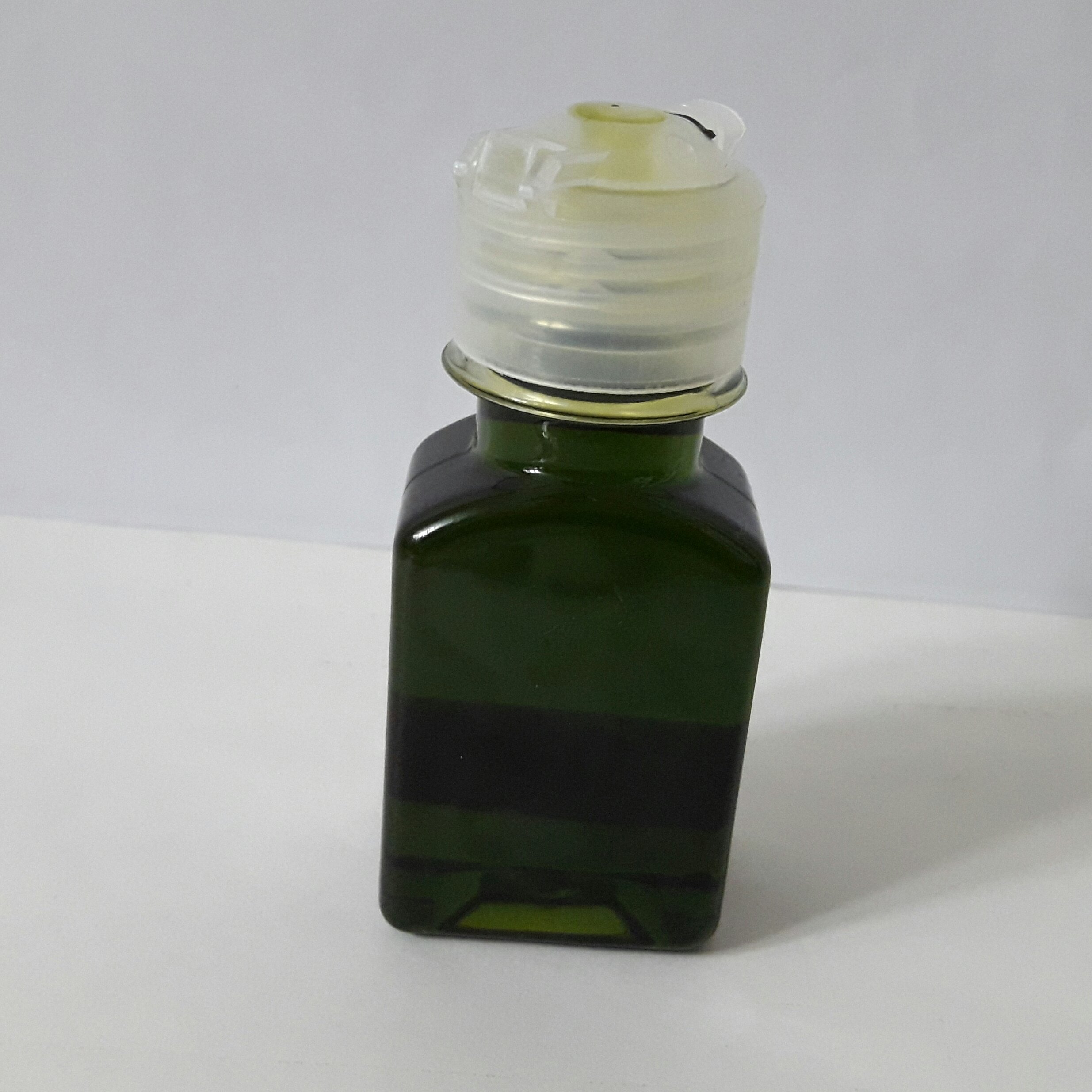 روغن حنا اصل اعلا یک لیتر 
