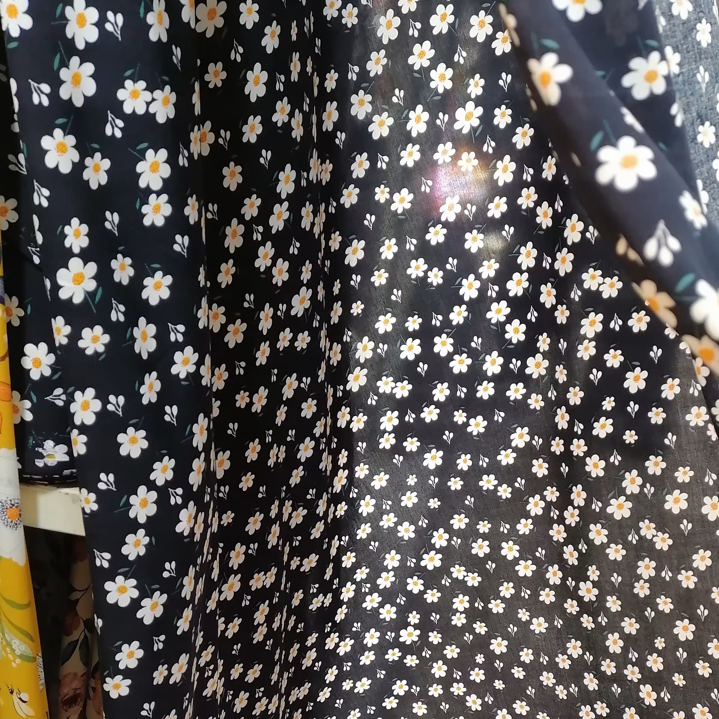 پارچه نخی چاپ دیجیتال گرم بالا عرض1.5وارداتی قیمت عمده