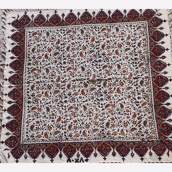 سفره ورومیزی قلمکاری سنتی طرح بادامی سایز 80سانت