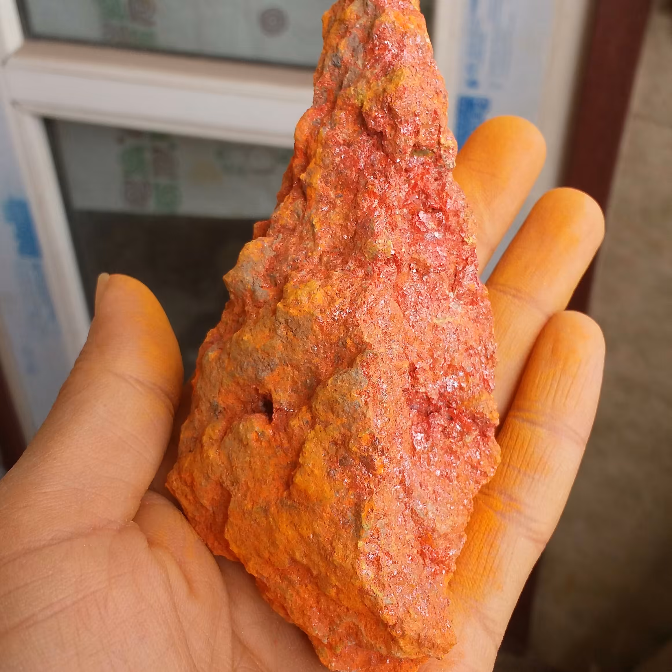 سنگ راف وارداتی زرنیخ زرد و سرخ درشت 100 در 100 طبیعی
هم برای دکوراسیون استفاده میشه هم خواص درمانی داره کد 10427