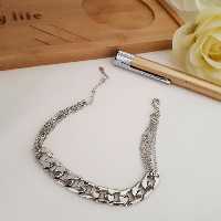 دستبند کد8198طرح طلا. آبکاری طلا. رنگ ثابت. ضدحساسیت