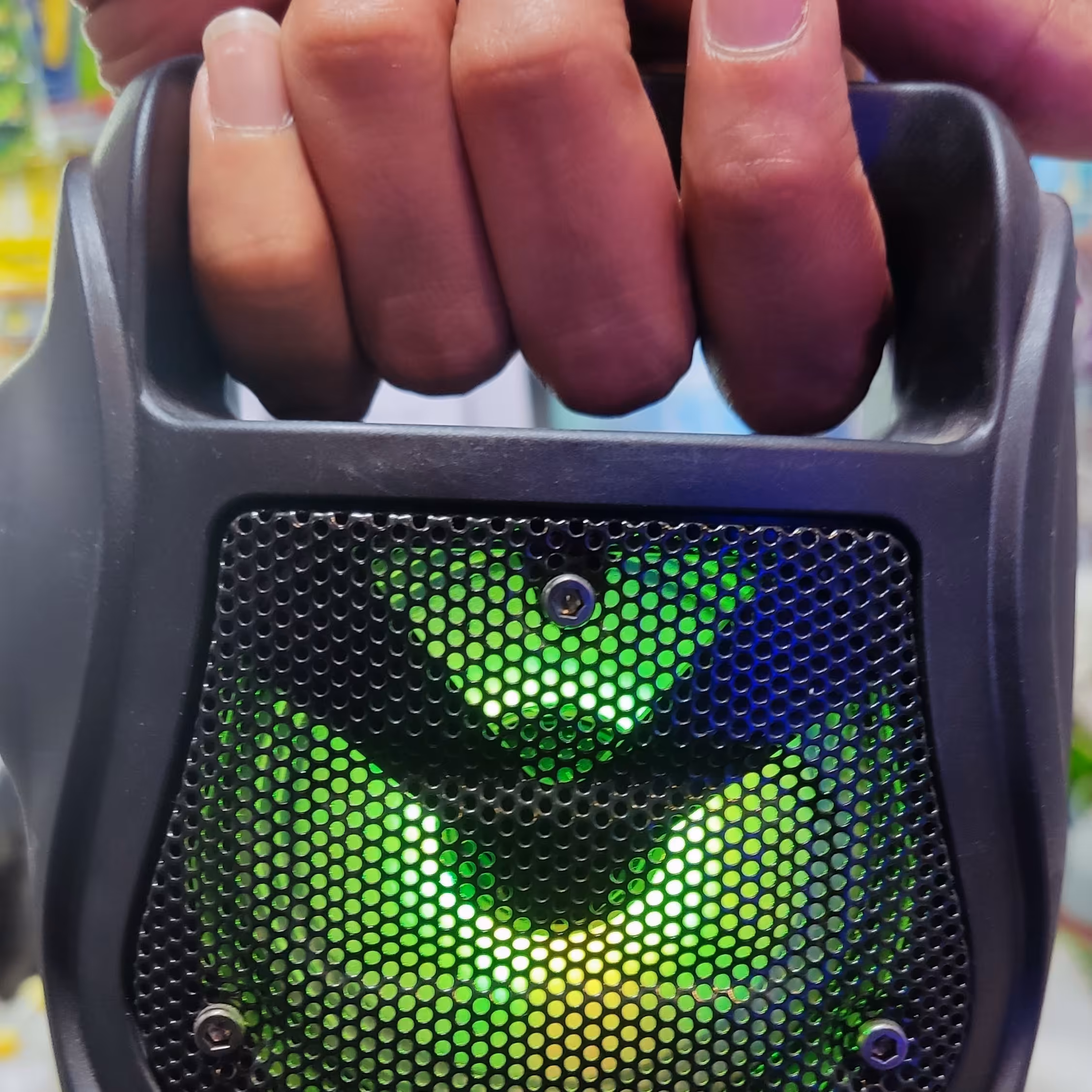 اسپیکر چراغ قوه دار سفری 