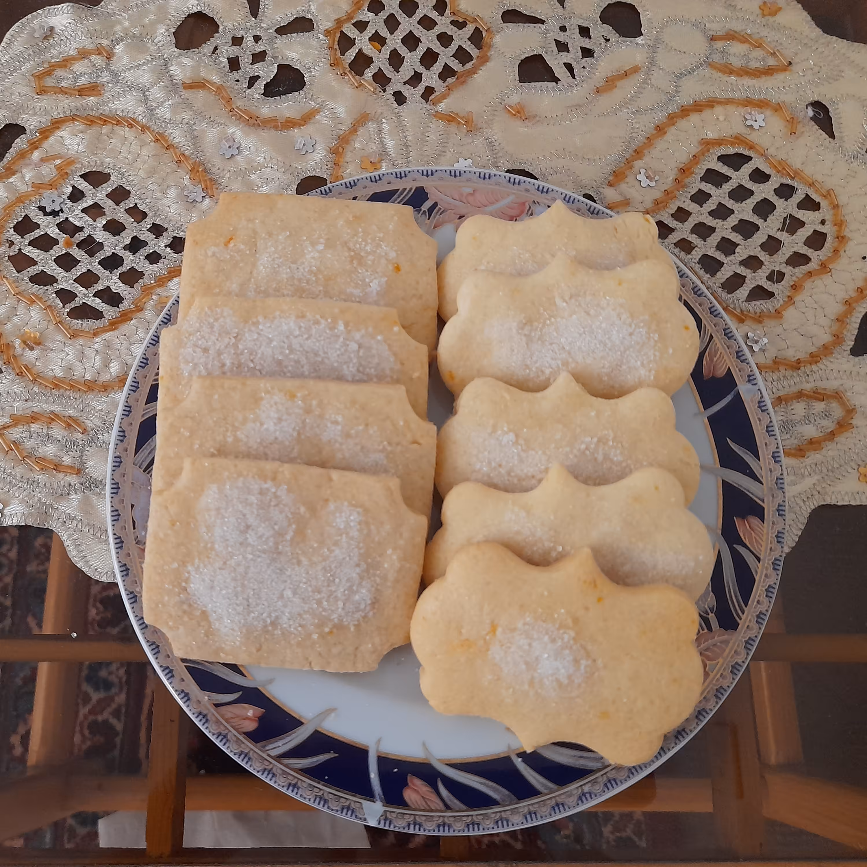 کوکی کره ای  شکری به وزن خالص 500گرم تهیه شده توسط بنده صاحب غرفه خانه شیرینی 