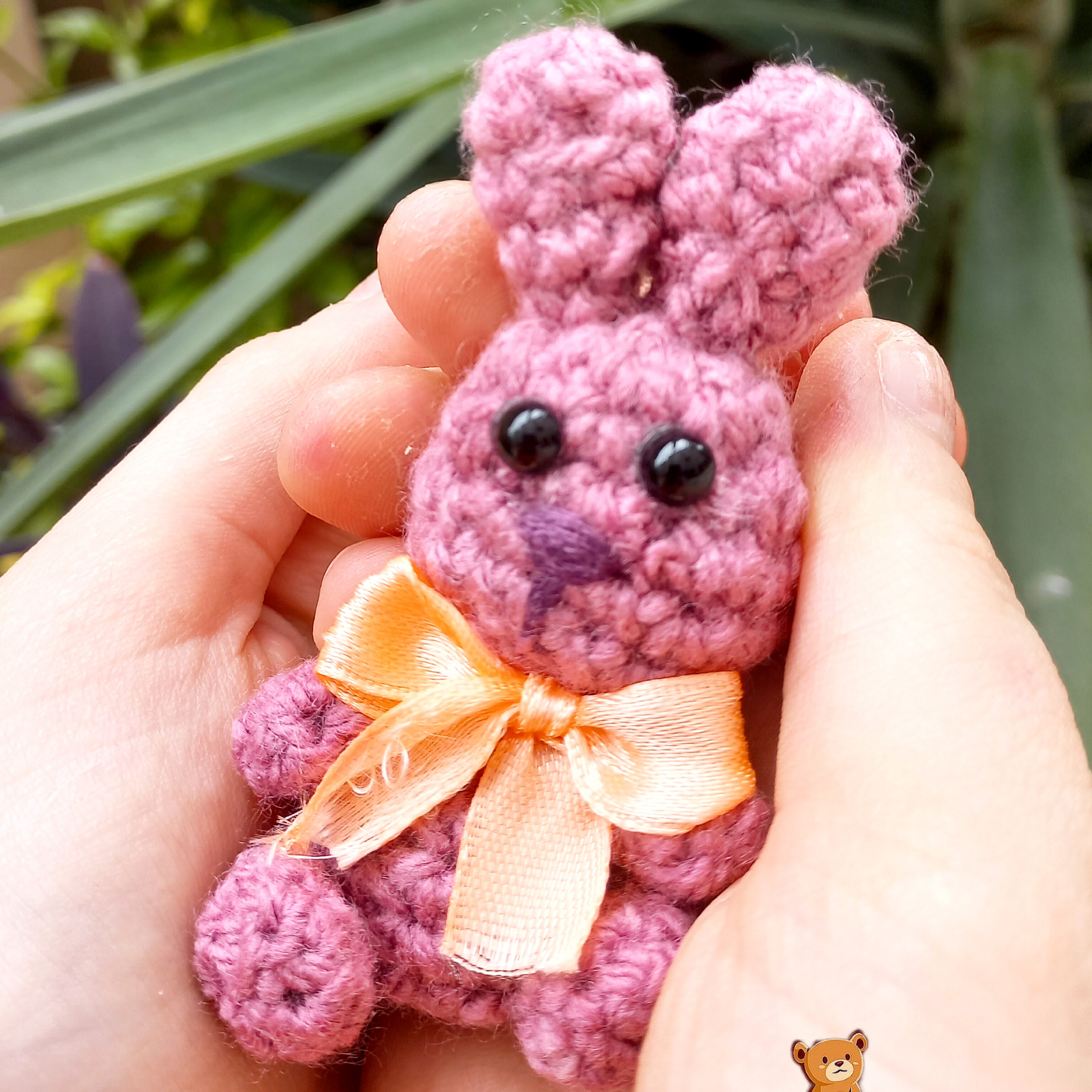 عروسک خرگوش صورتی