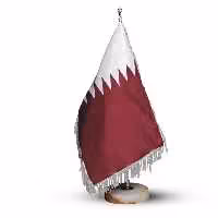 پرچم رومیزی کشور قطر ریشه زرد با پایه سنگی افراتوس