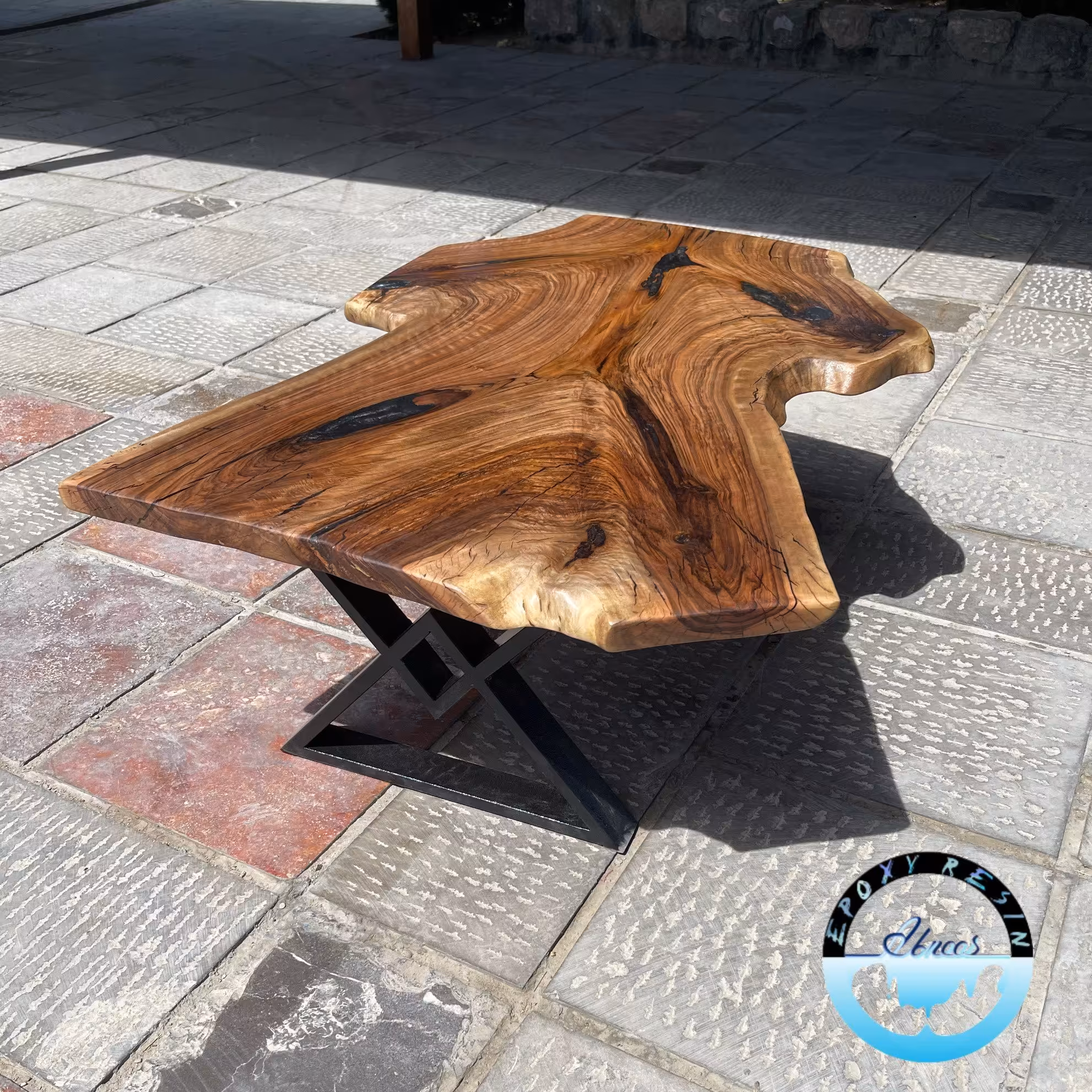 میز جلومبلی چوب گردو جوش و فردار تناژ رنگ بی نظیر