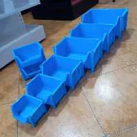 پالت ابزار پایه دار شماره یک . کرایه وانت شهری تا باربری به عهده مشتری( ارسال با  باربری بین شهری و پس کرایه می باشد )