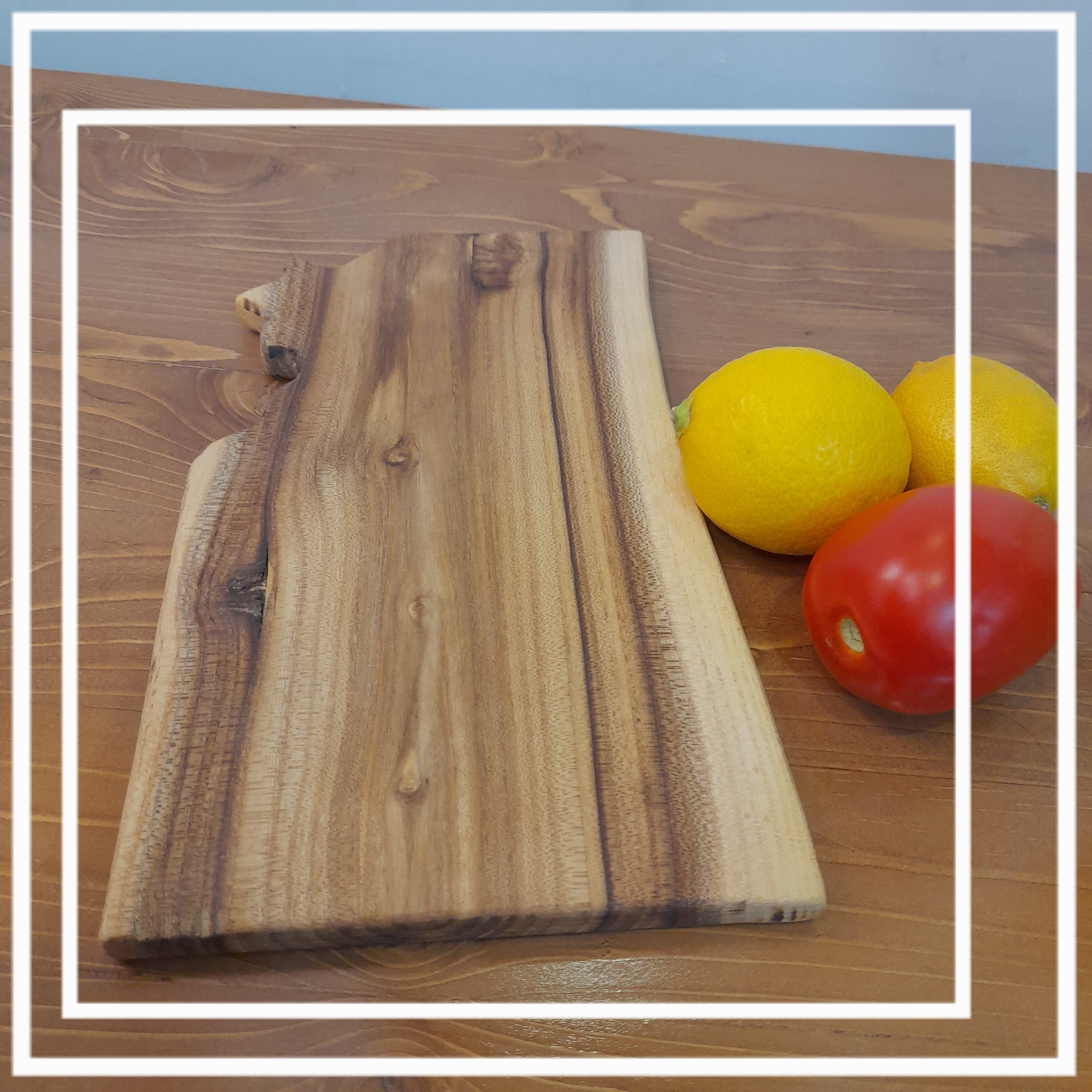 تخته سرو و تخته آشپزخانه چوب طبیعی ابزار خورده طرح گل  کد 004