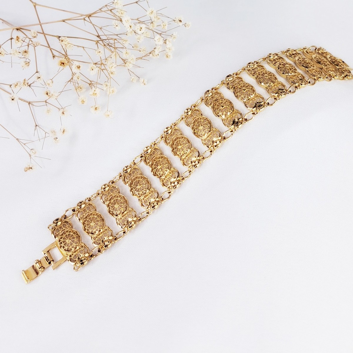 دستبند مستطیلی طرح طلا کد 11316 آلیاژ آبکاری شده با آب طلا رنگ ثابت روکش آب طلا 