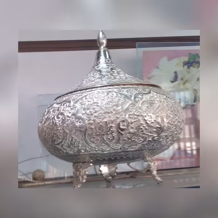 گز خوری شکلات خوری قلمزنی نقره نما  با طرح گل و مرغ اصفهان