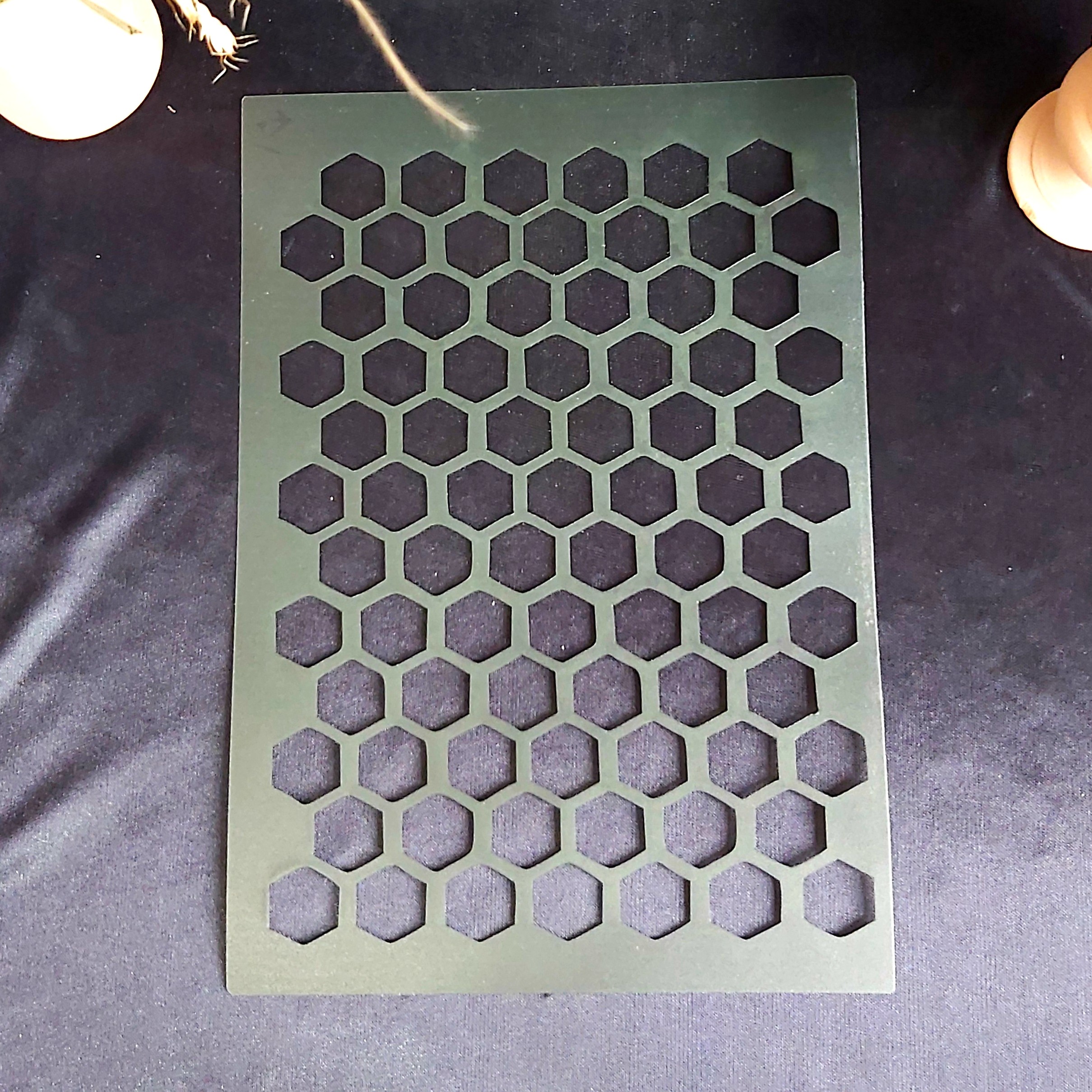 شابلون سایز A4 طرح شش ضلعی قابل شستشو انعطاف پذیر مناسب برای تمام سطوح