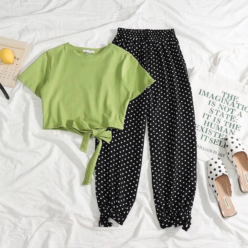 ست دو تیکه تیشرت و شلوار  خالخالی تک رنگ