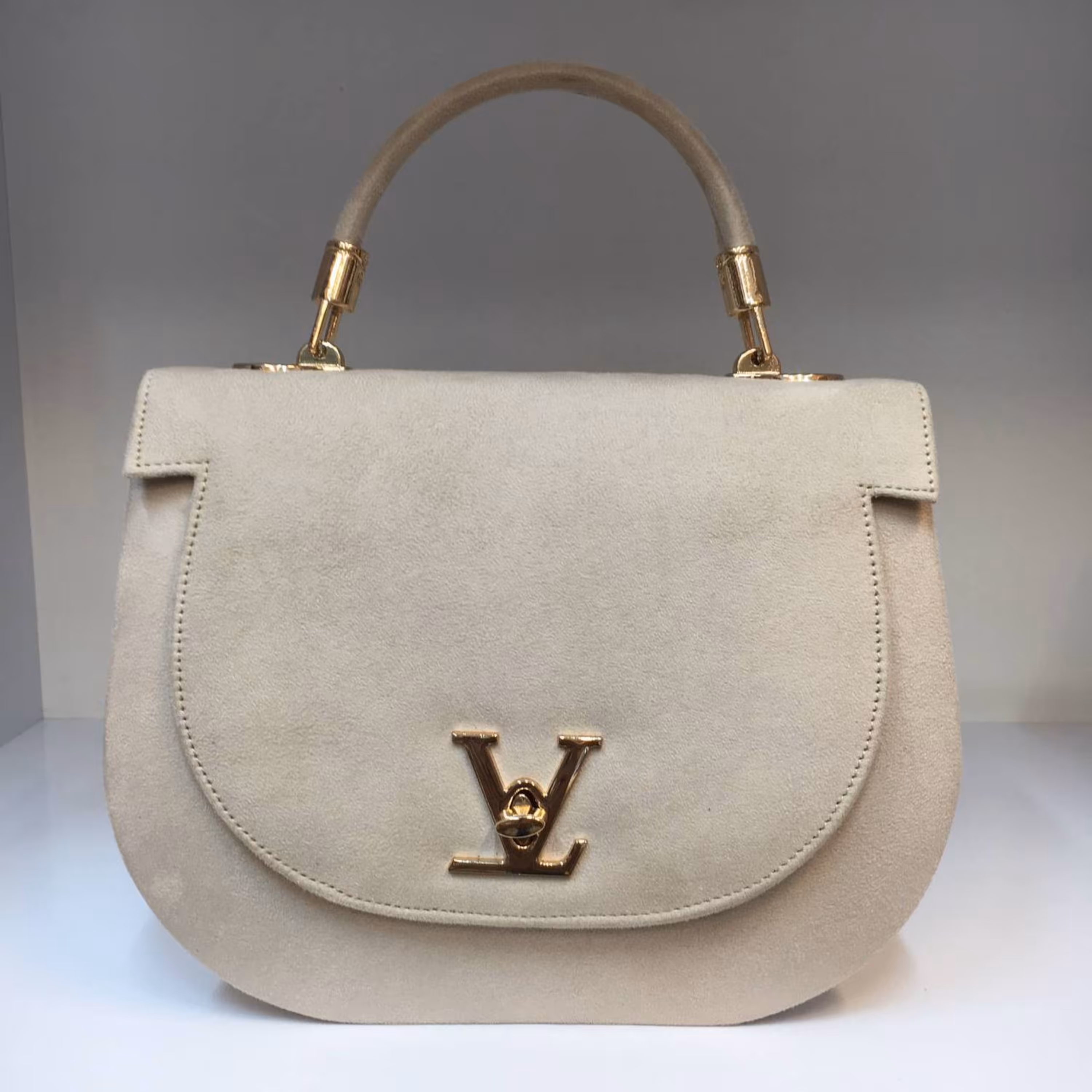 کیف مجلسی زنانه مدل Lv ( حراج )