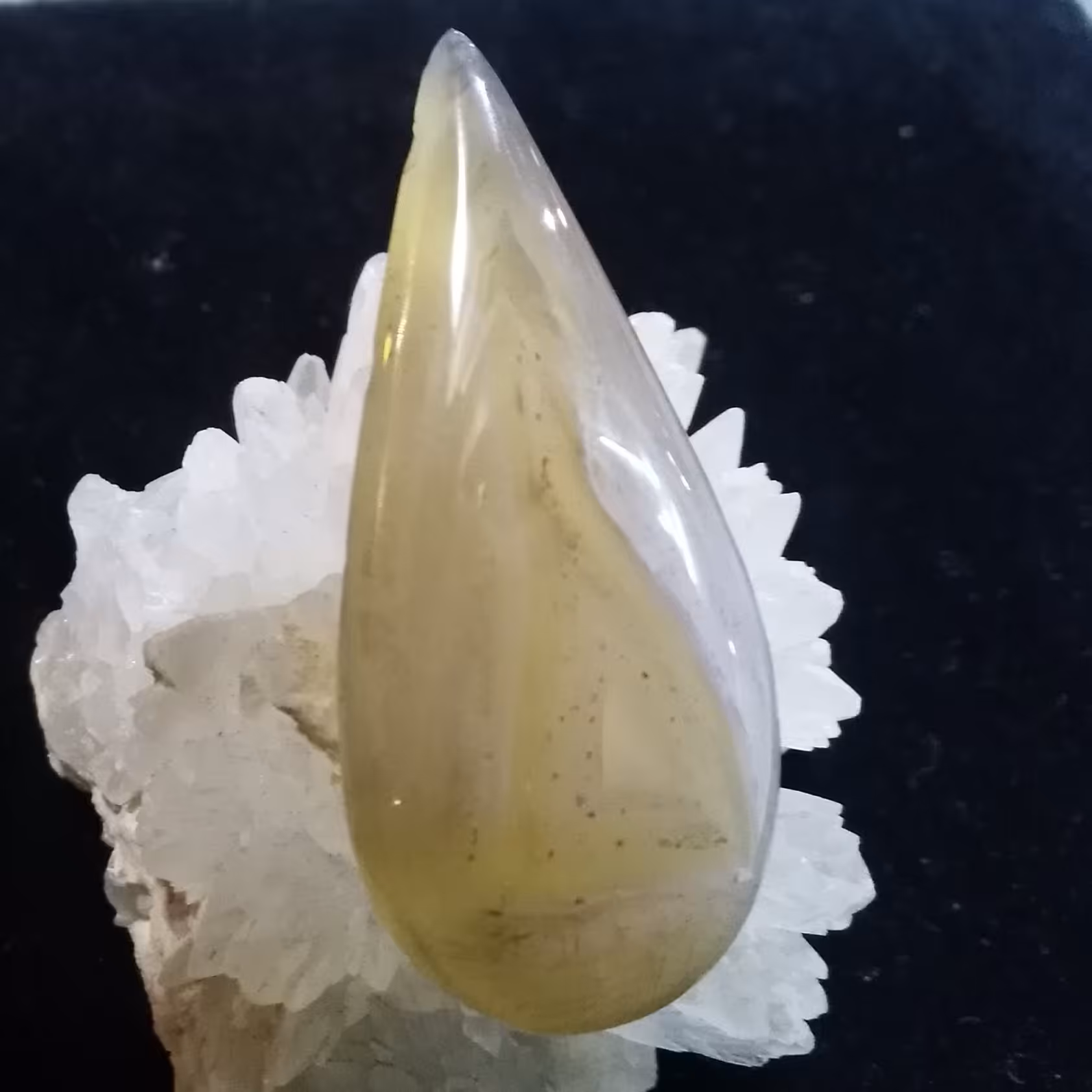 نگین عقیق عسلی 8