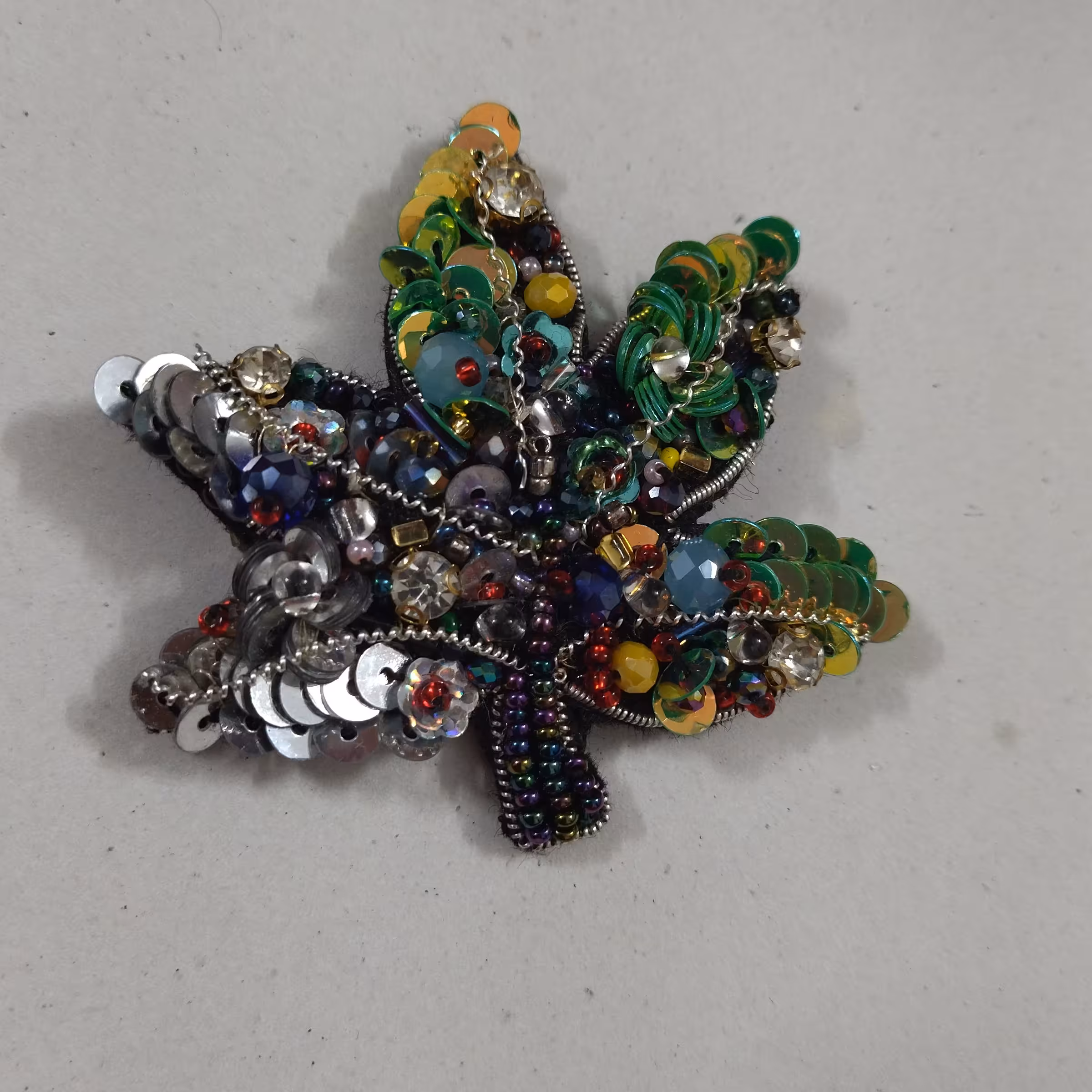 پیکسل (سنجاق سینه)