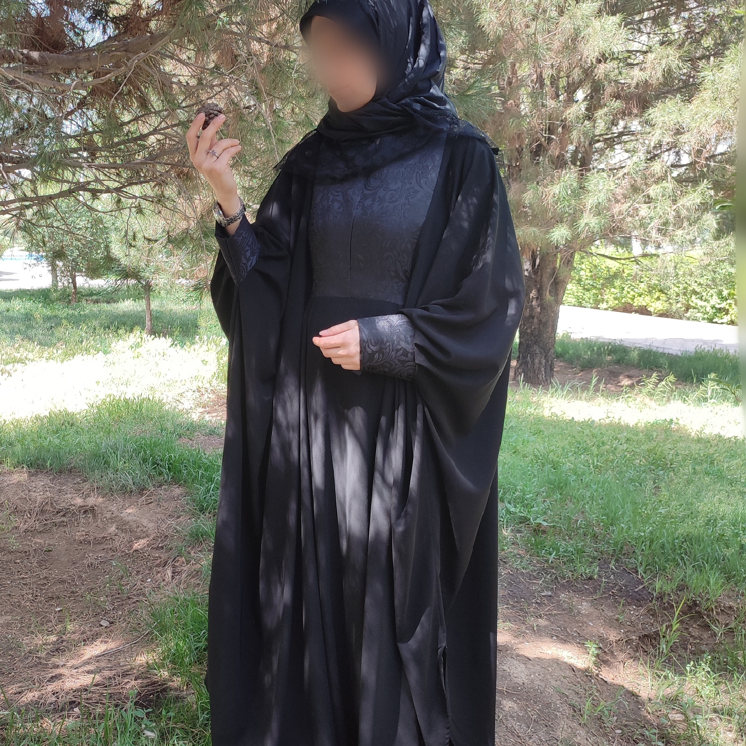 مانتو عبایی ژاکارد گل ریز کد 120