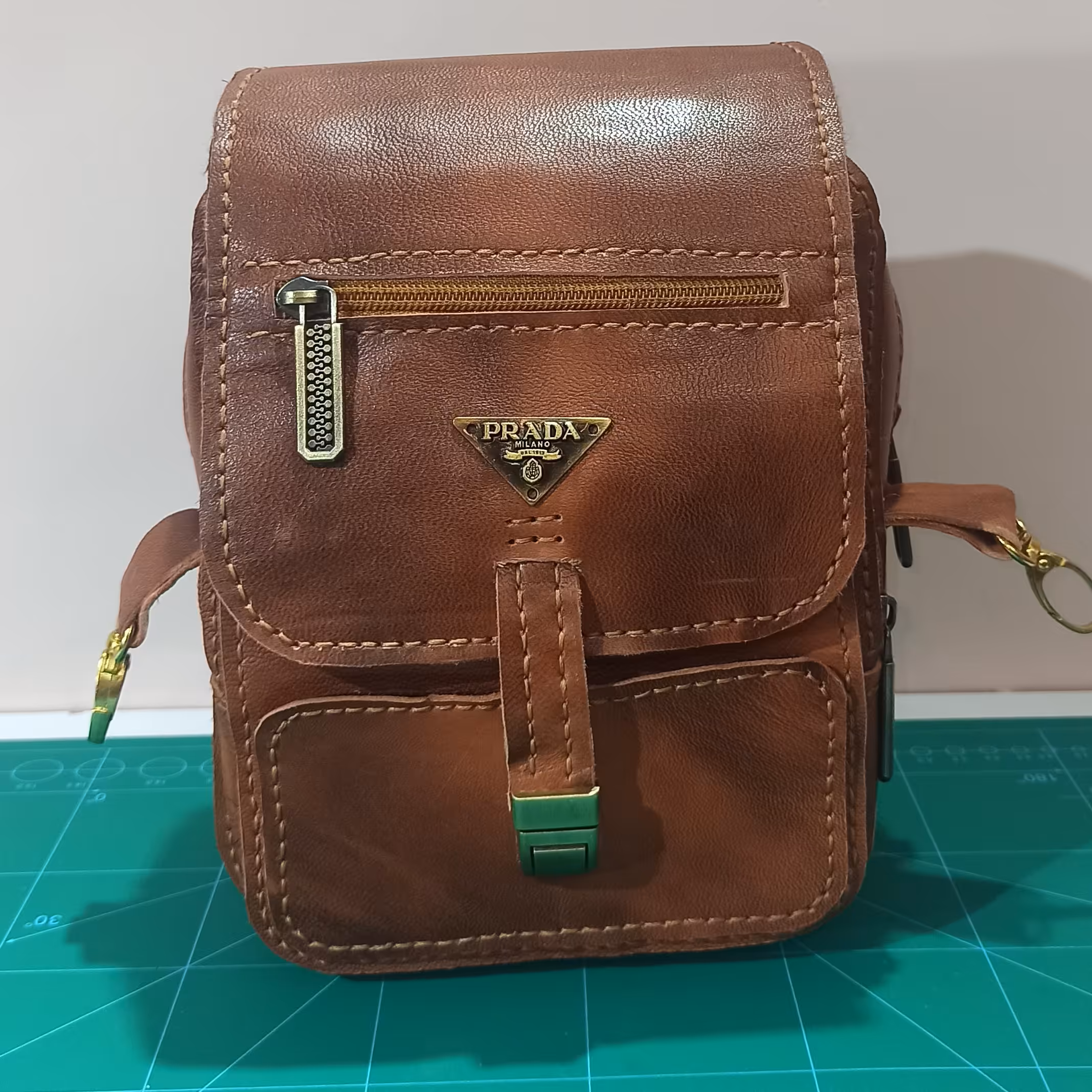 کیف چرم طبیعی گاوی طرح ثمین