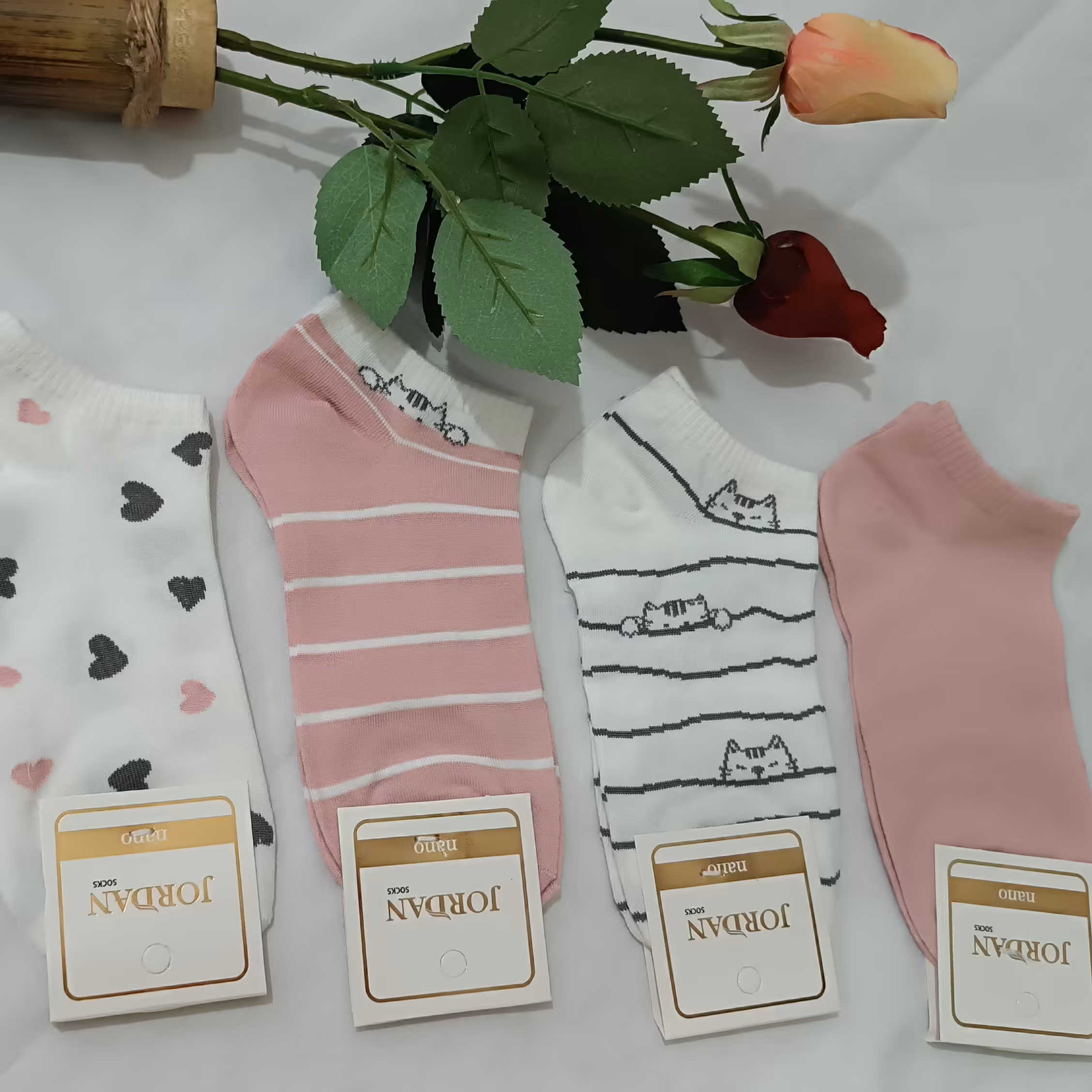 جوراب نیم ساق دخترانه و زنانه رنگ صورتی ملایم