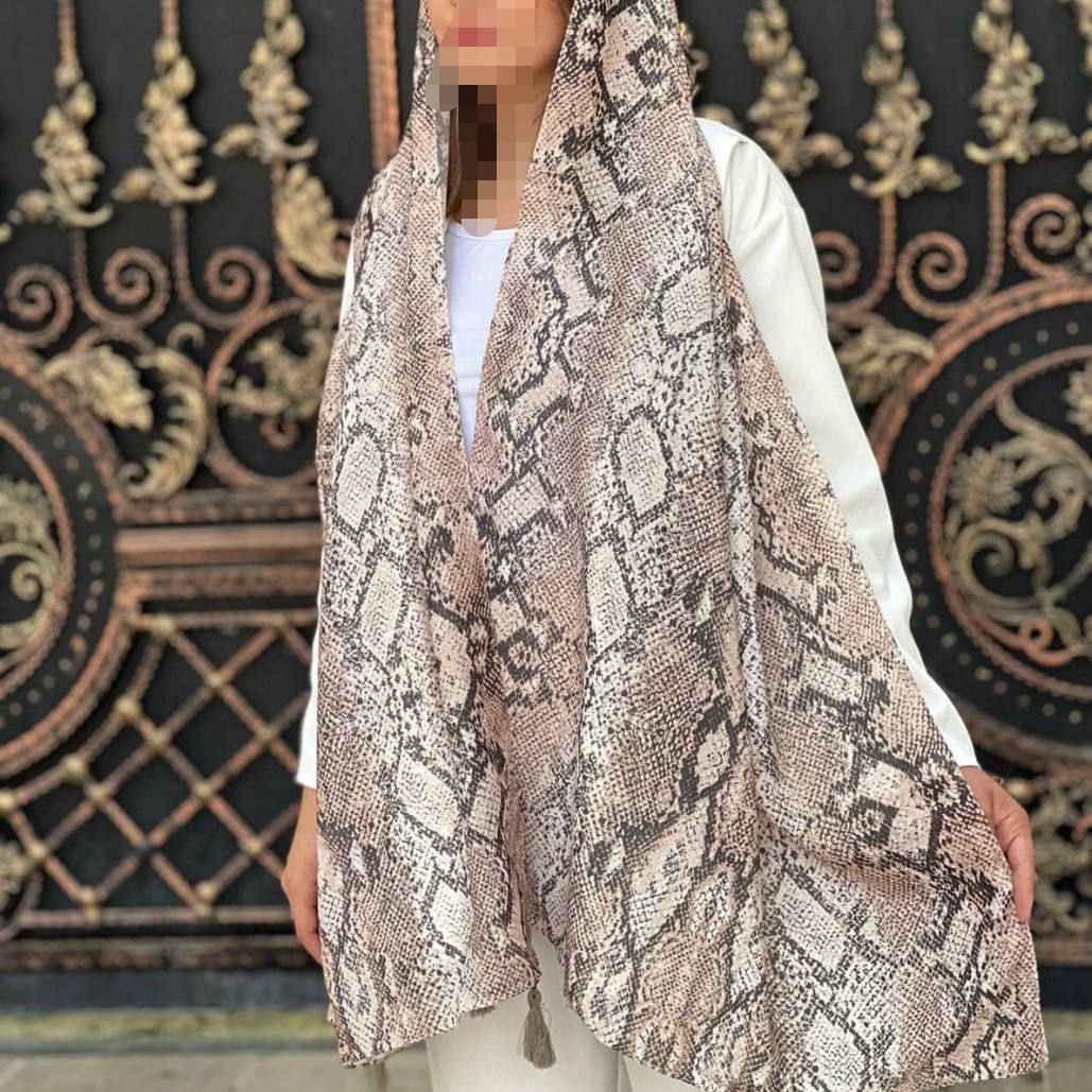 شال کرم پوست ماری کرم خاکی رنگ نخی.چهارفصل. ارسال رایگان