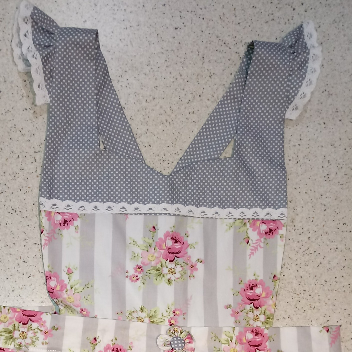 پیشبند آشپزخانه یقه دلبری