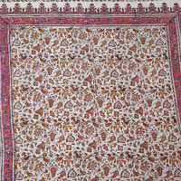 سفره ورومیزی قلمکاری سنتی سایز 1در1متر صورتی طرح گل شیپوری