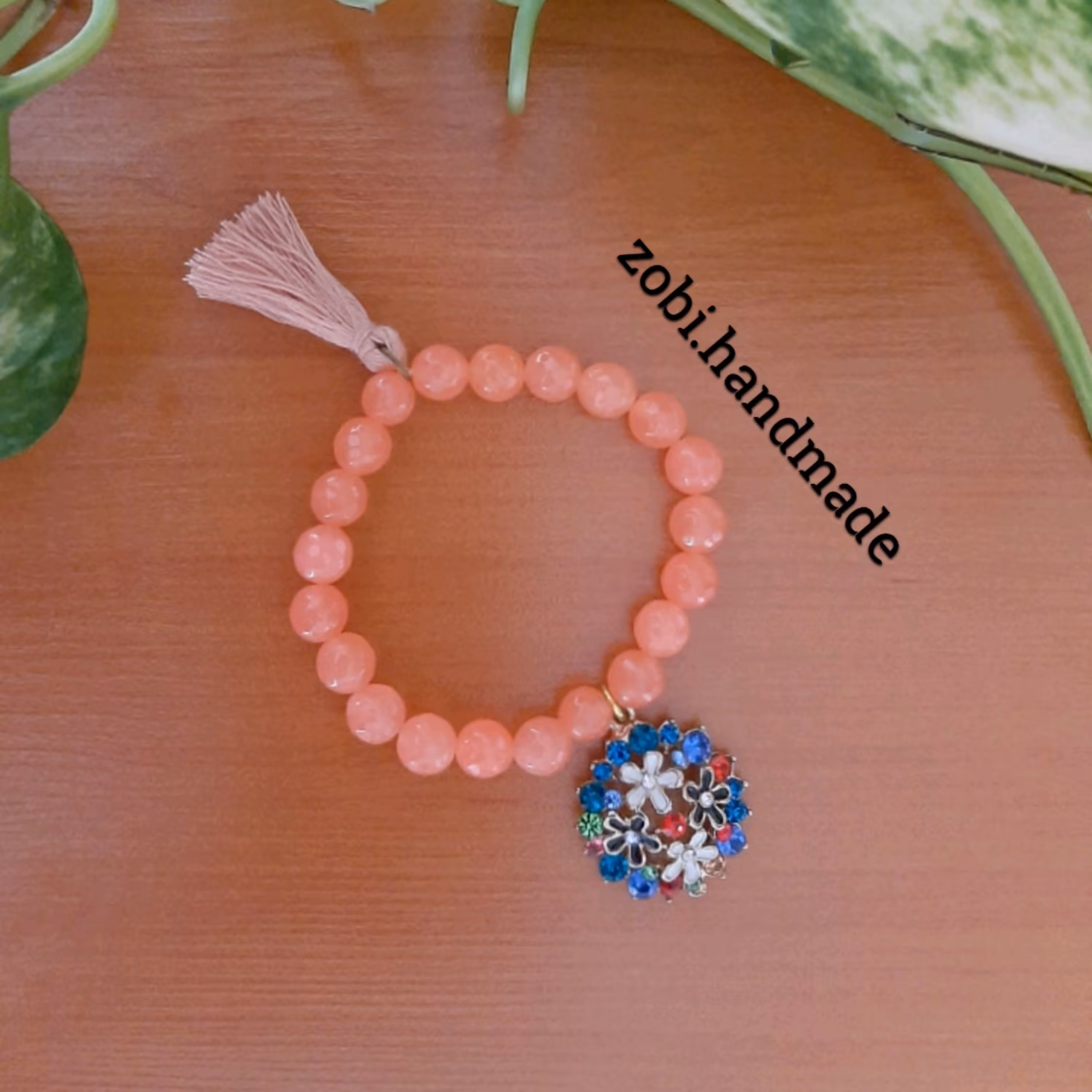 دستبند نگین دار