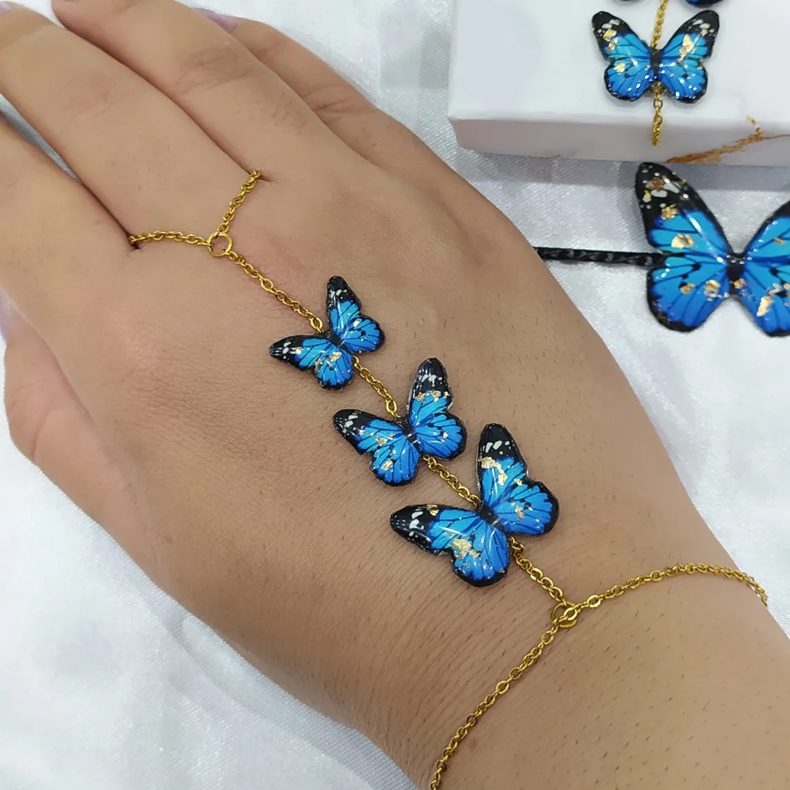 دستبند تمیمه  ابی 