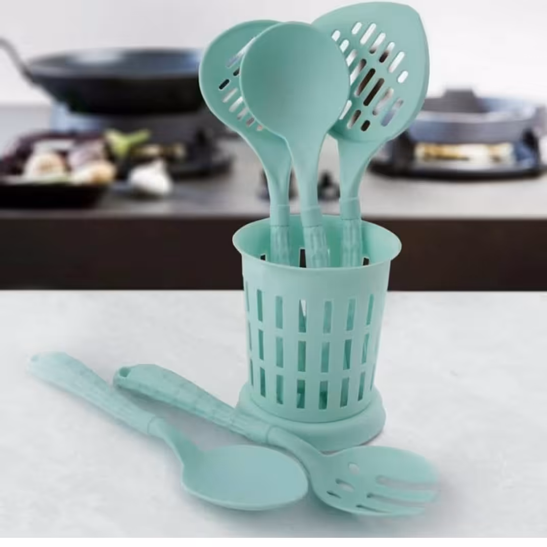 ست کفگیر و ملاقه پلاستیکی