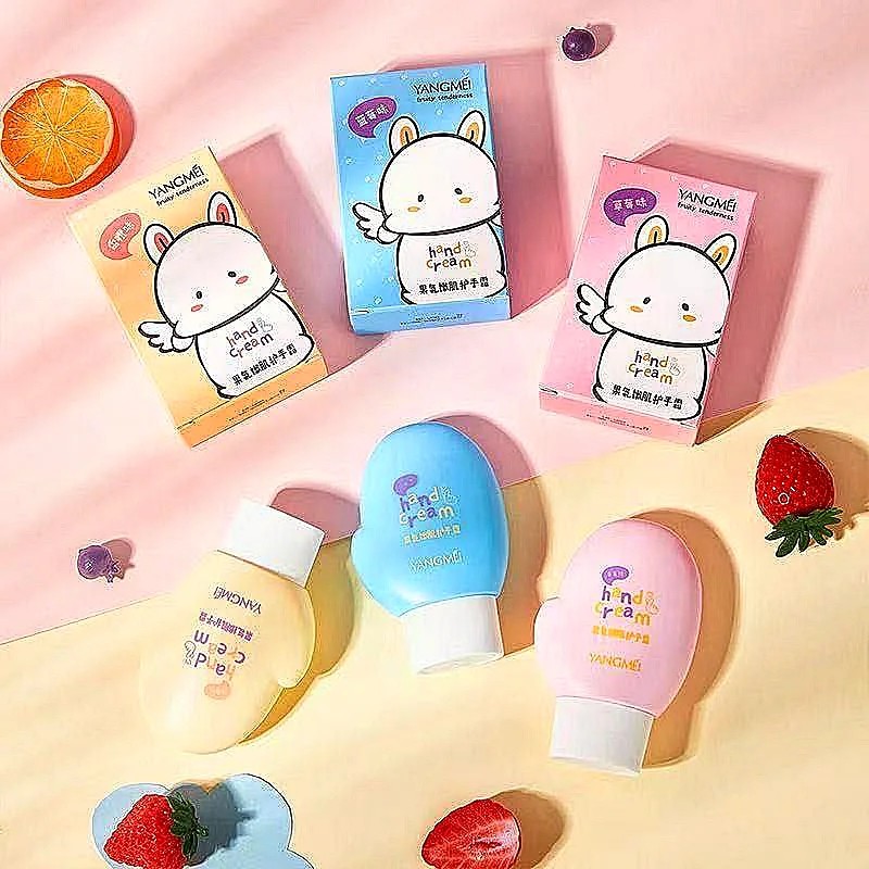 کرم دست مرطوب کننده میوه ای طرح دست یانگمی