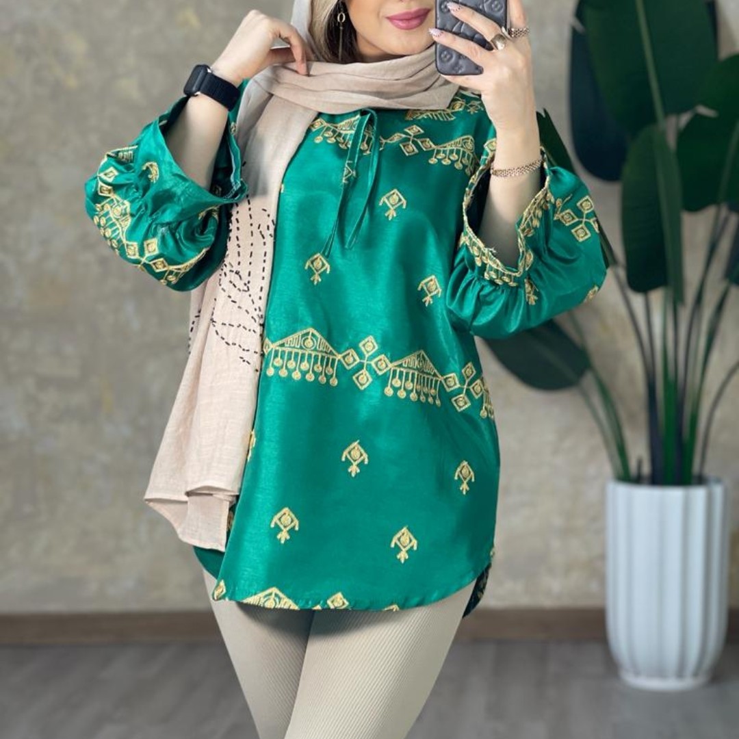 شومیز مانتویی زنانه جنس تافته روی کار خامه دوزی شده آستین چین دار فری سایز از 36 تا46 با قد 77