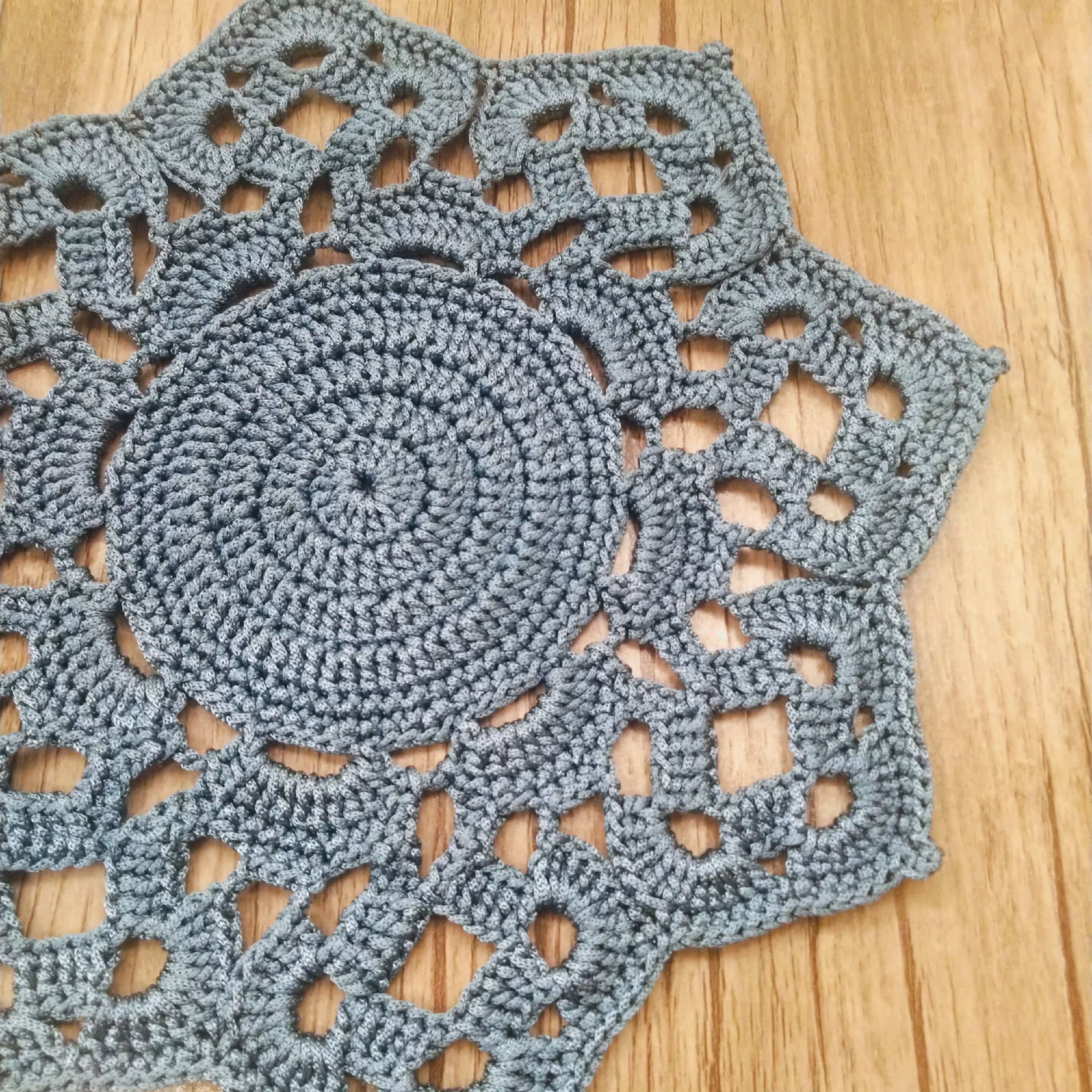 رومیزی یا زیربشقابی طرح 7