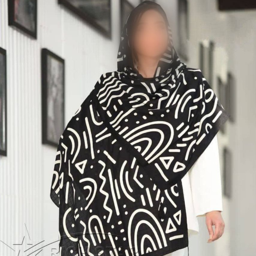 شال نخی پارچه مربعی (تابستانی)
منگوله دار کیفیت بالا
قواره عرض75طول185