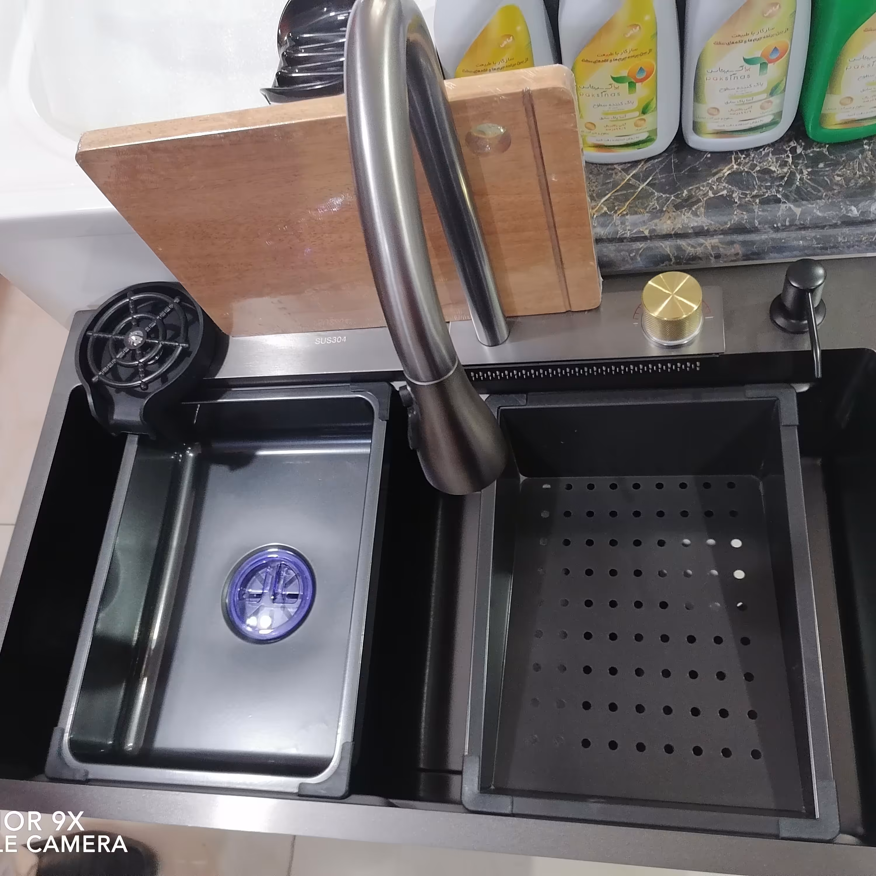 سینک ظرفشویی آبشاری ، تمام لوازم 
باکیفیت وجنس عالی 
جنس استیل اصل نگیر
شامل 
سینک استیل 304 نگیر ضد خش اصلی