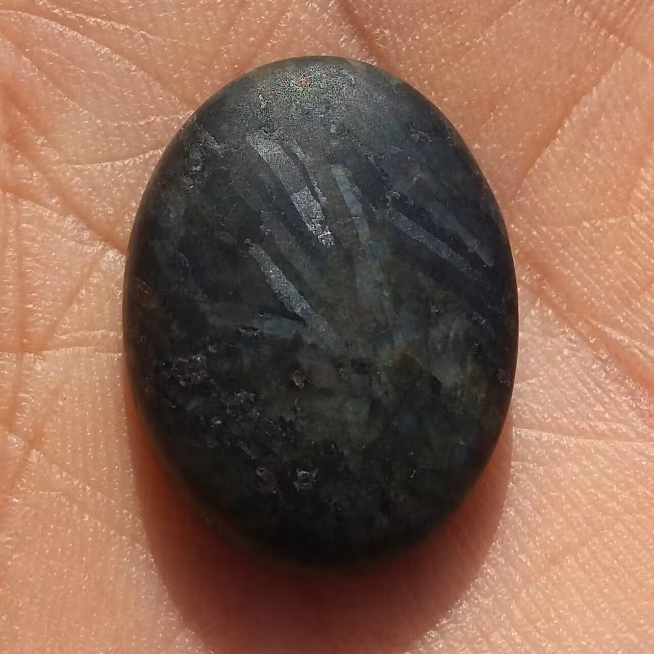 نگین عباس آباد اصل خوش رنگ و بسیار زیبا خوش تراش
با کیفیت کد 8238