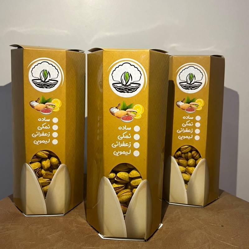 پسته احمدآقایی با طعم زعفرانی (نیم کیلو)