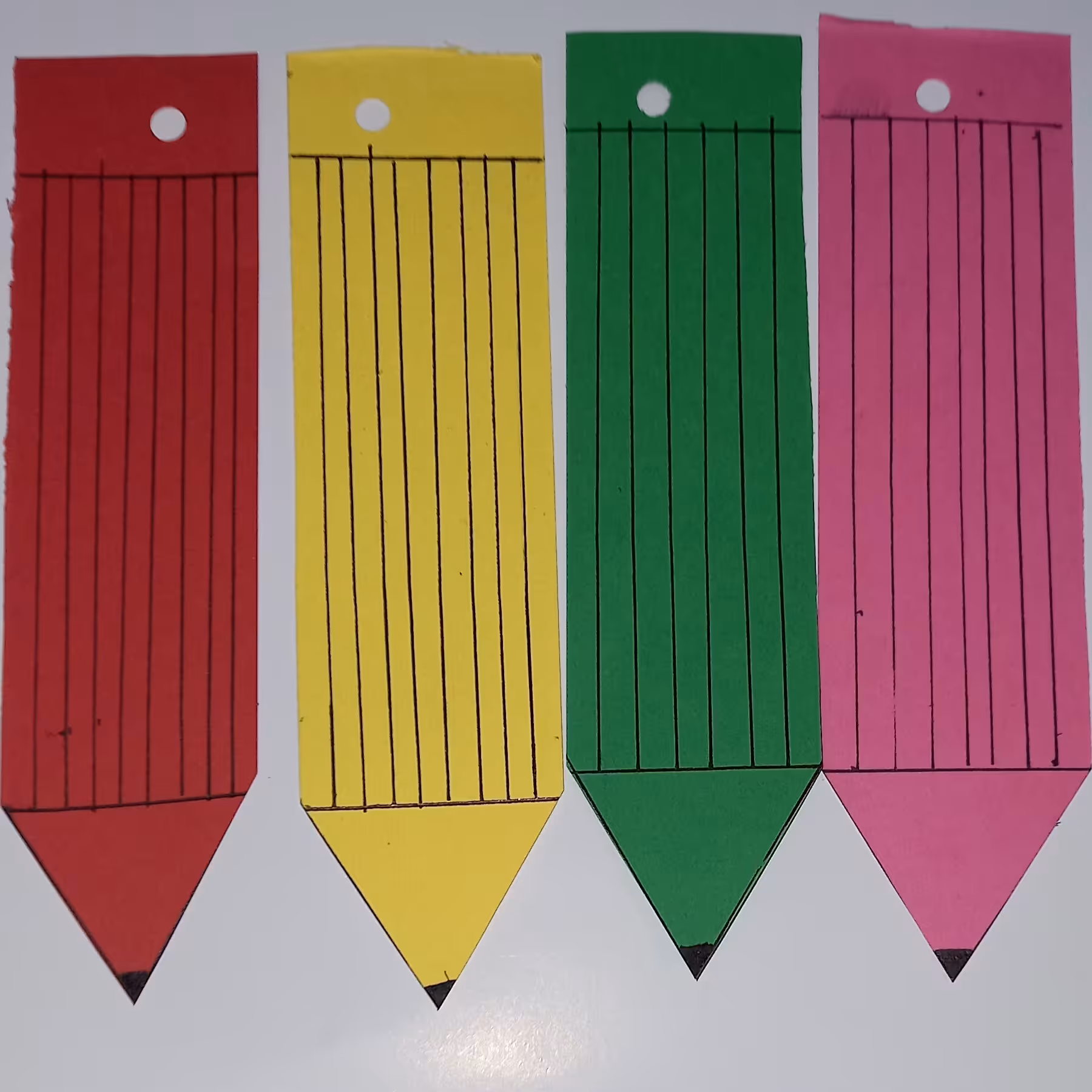 نشانگر کتاب(بوکمارک) کاغذ مقوایی( دستساز) طرح مداد