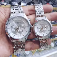 ساعت سیتیزن VIP ست زنانه مردانه تقویم دار  رنگ ثابت ضد اب موتور ژاپن استیل طرح 3موتور  ارسال رایگان همراه با جعبه رایگان