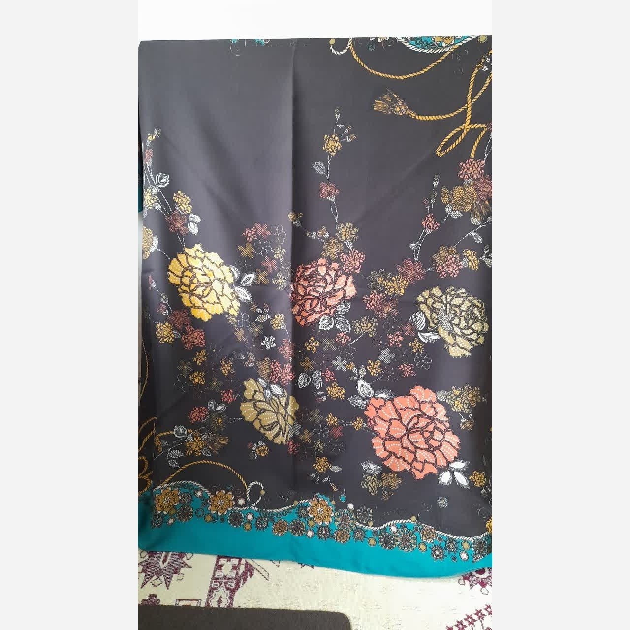روسری زنانه