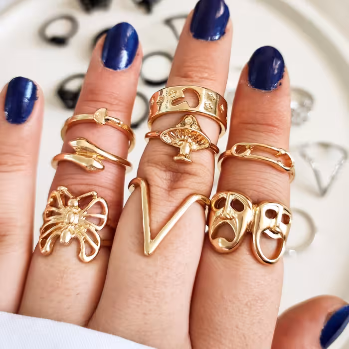 پک انگشتر پروانه و ماسک و ست کاپلی قارچ و مار و سنجاق 