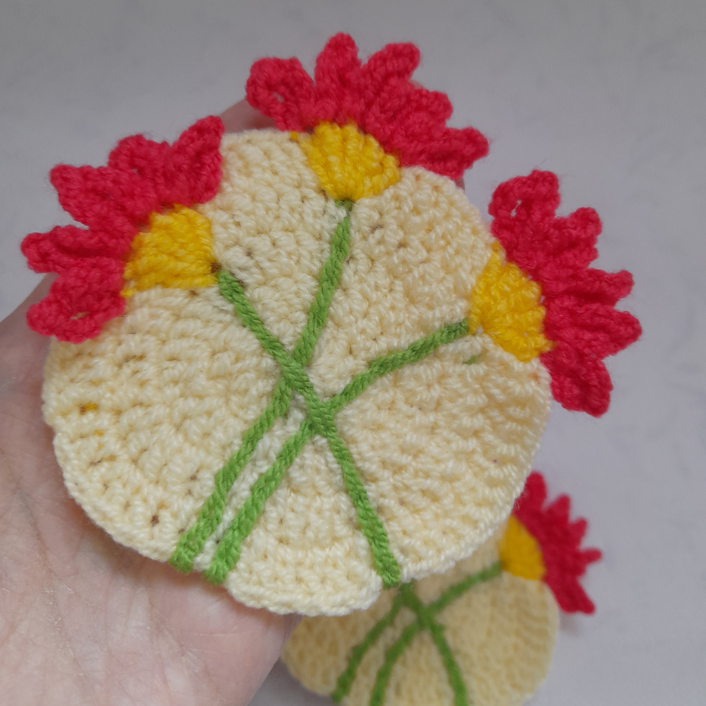 زیرلیوانی خیلی خاص وجذاب گلهای زیبا  کم جامناسب خاص پسنداکامواایرانی اندازه هشت سانت