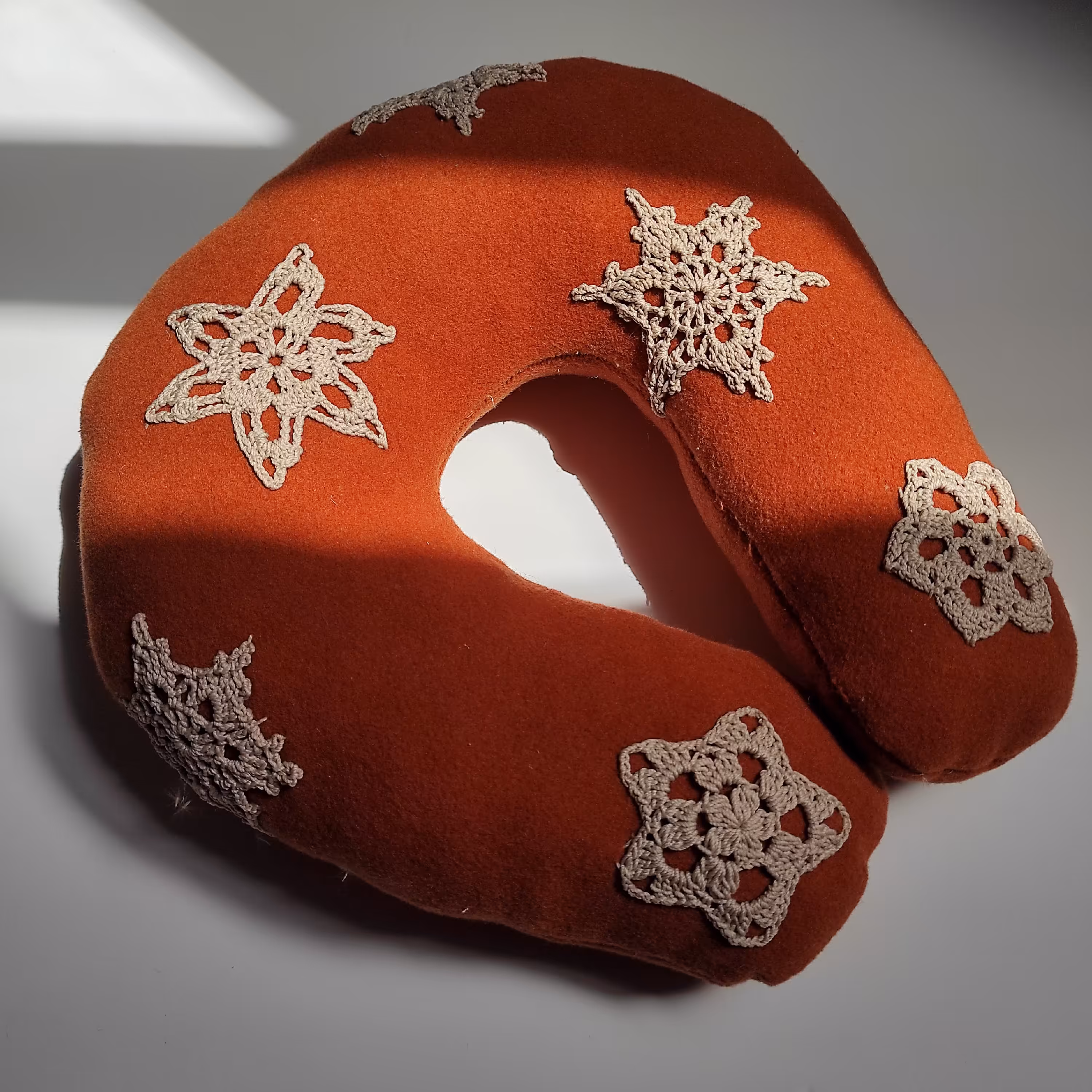 بالشت پشت گردنی 