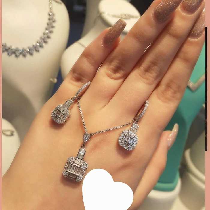 نیمست امرالدکات جواهری نقره عیار925 روکش اب طلاهمراه بازنجیر