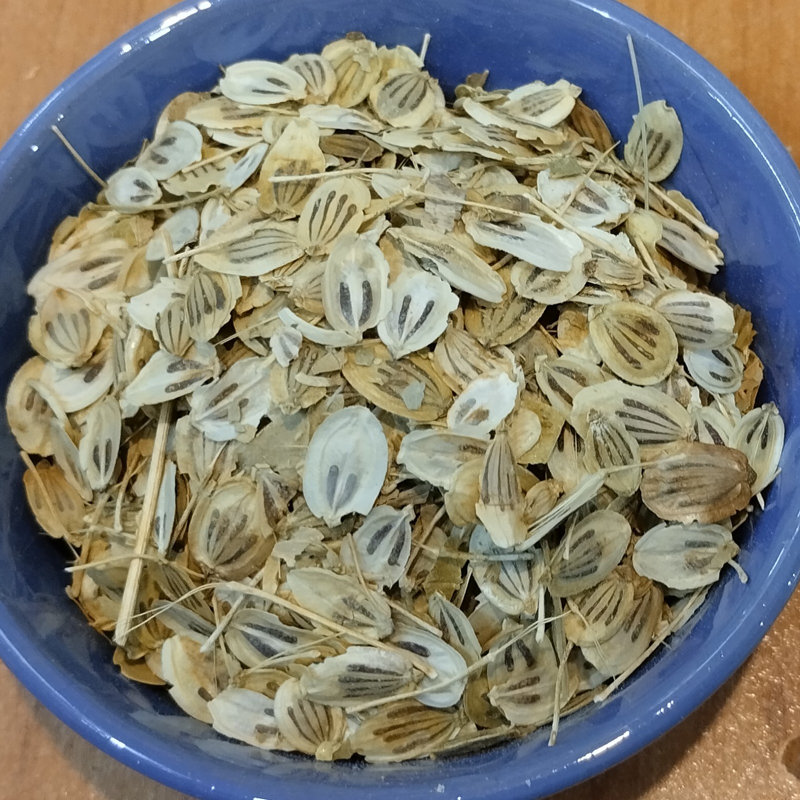 عطاری گلپر  نساییده شریفی