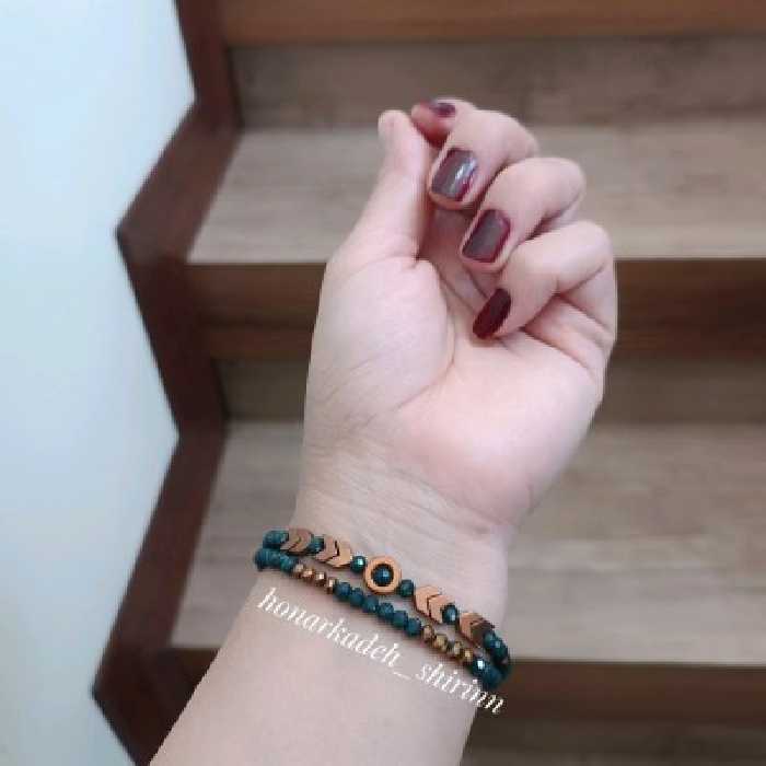 دستبند دوردیفه کریستال سبز یشم و مسی و سنگ حدید مسی