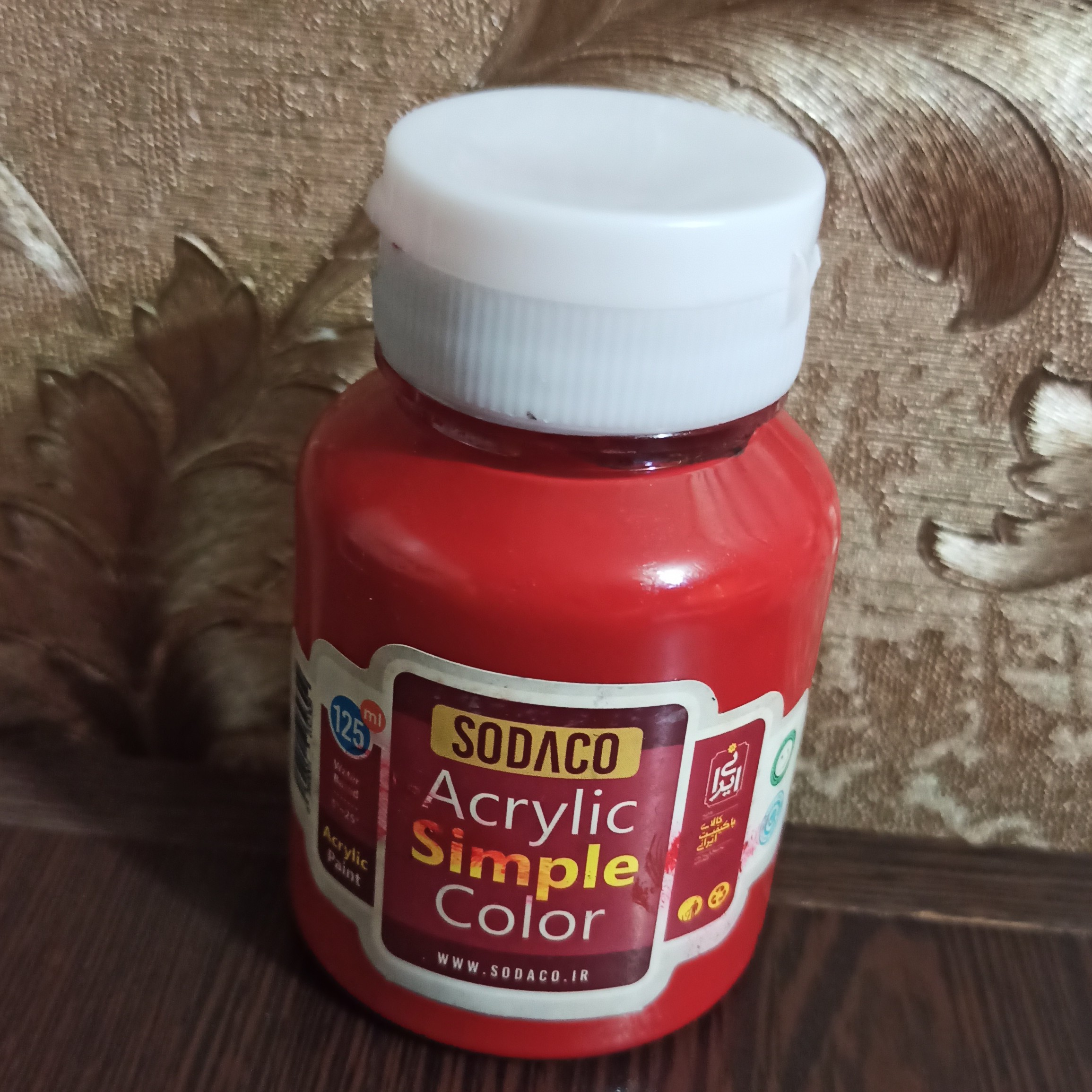 رنگ اکریلیک