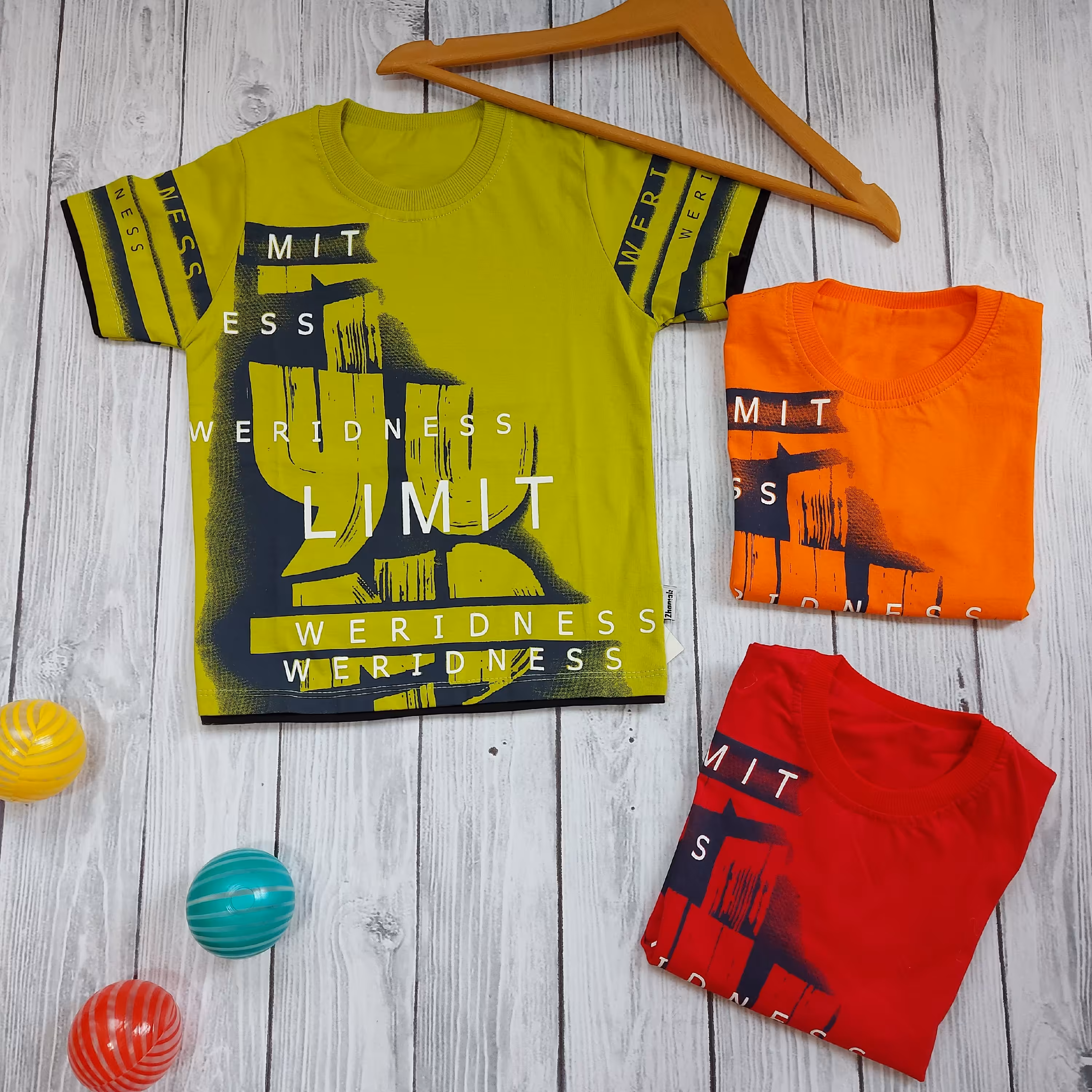 بلوزپسرانه آستین کوتاه پسرونه  جنس پنبه  مناسب2تا8سال در 4رنگ